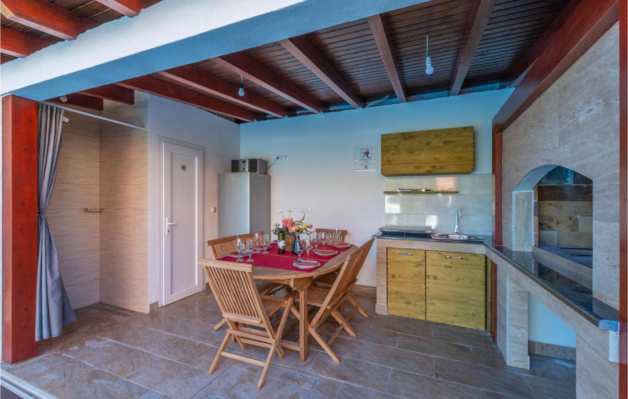 Nice Apartment In Plano With Kitchen Ngoại thất bức ảnh