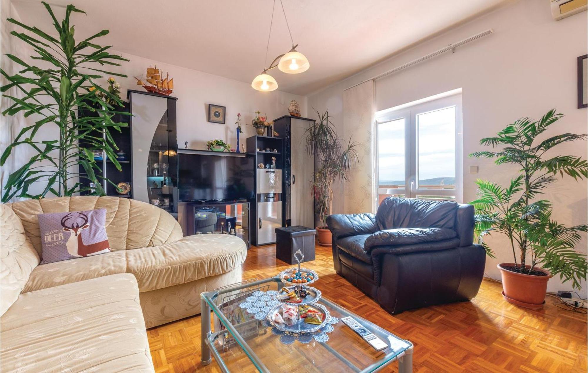 Nice Apartment In Plano With Kitchen Ngoại thất bức ảnh